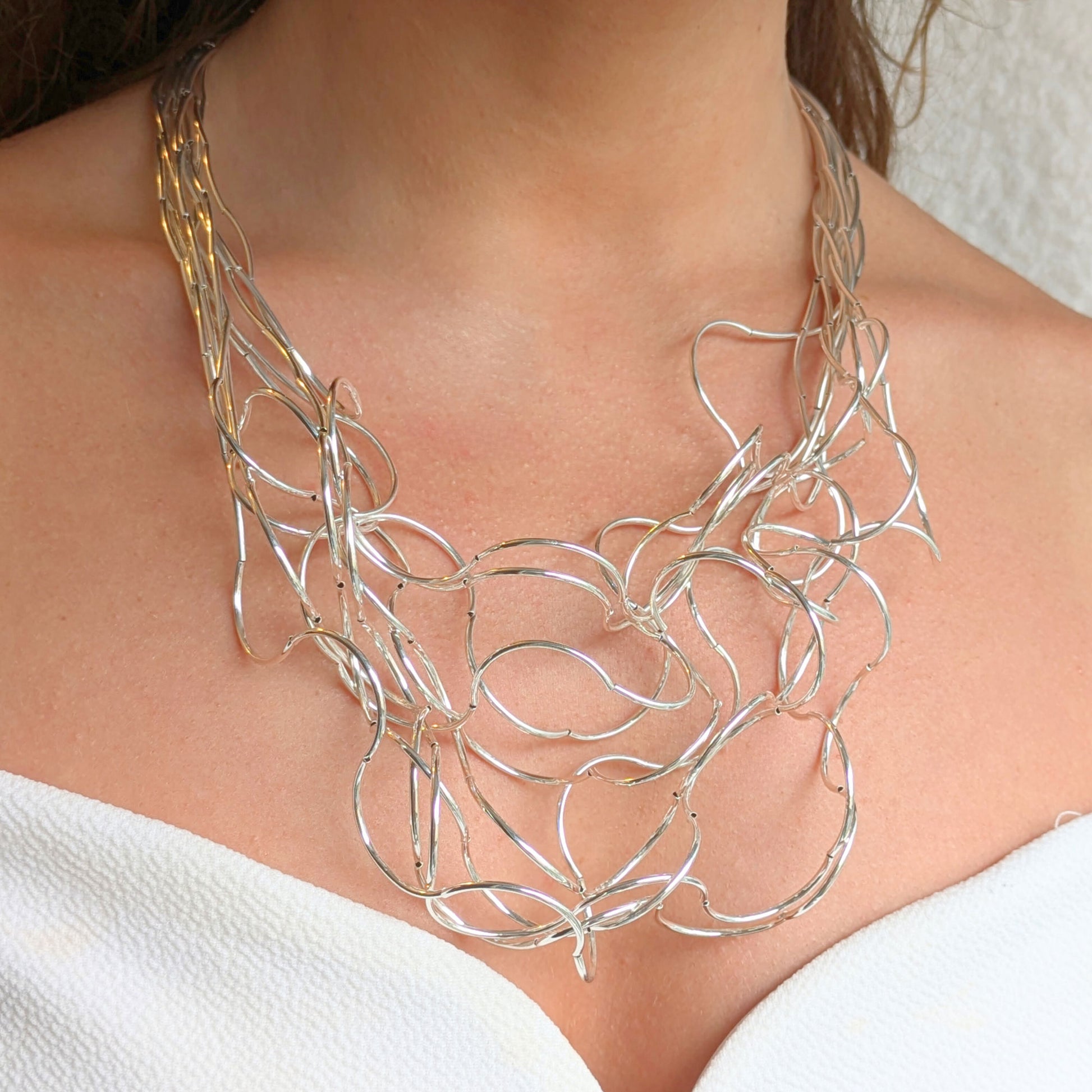 Short silver plated hoop wire necklace