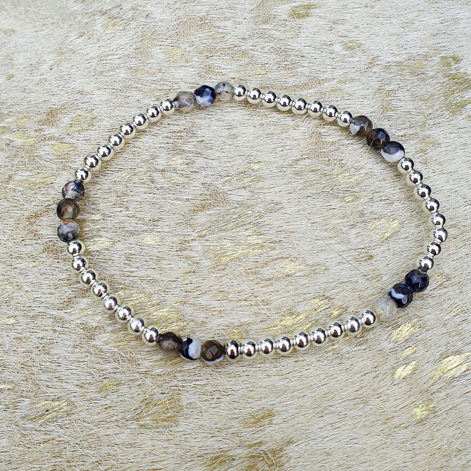 Black & white agate inset bracelet