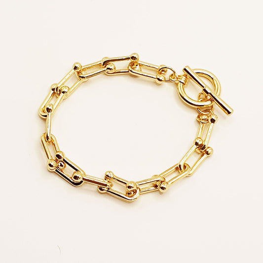 Gold plated chunky u-shaped links bracelet