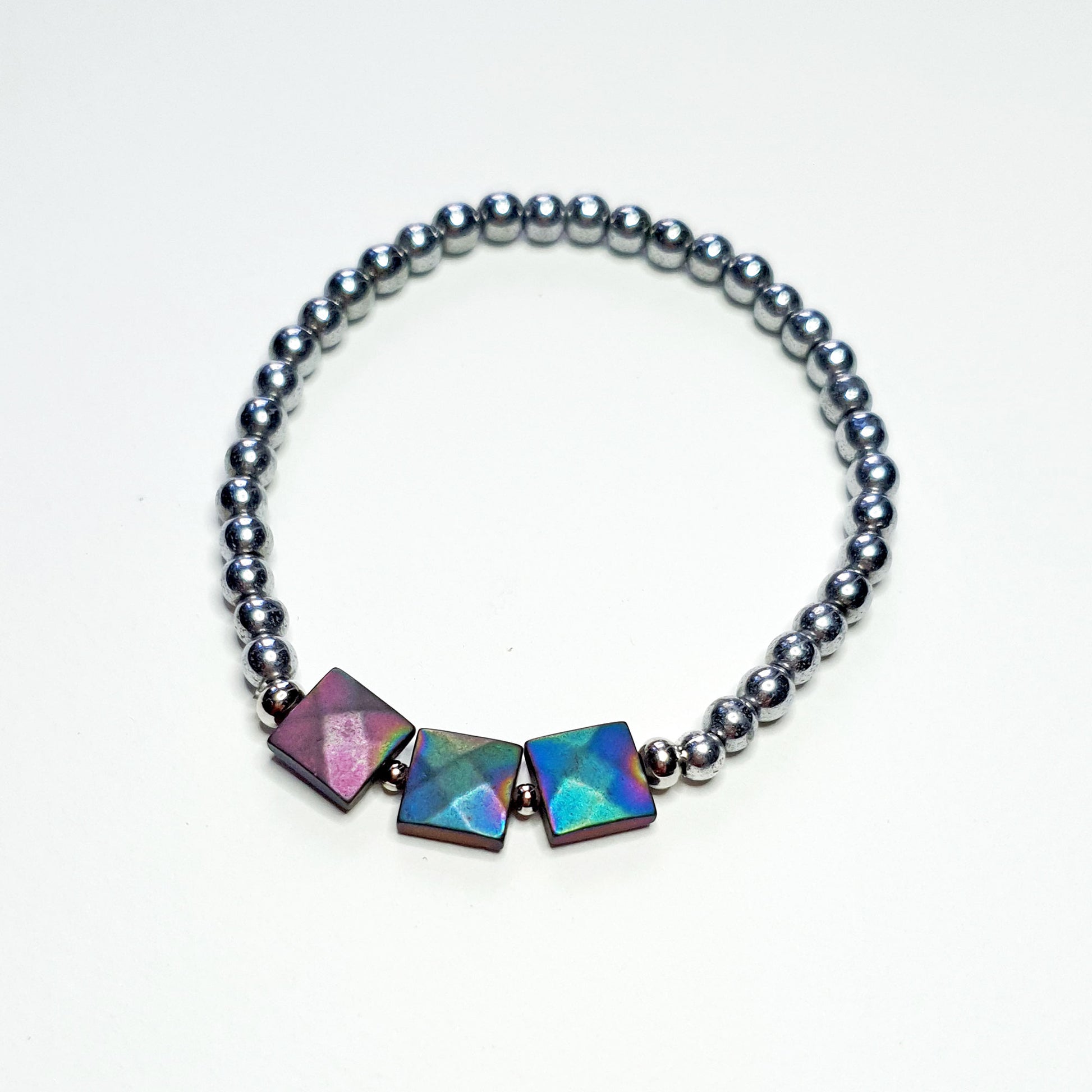 Faceted hematite squares bracelet