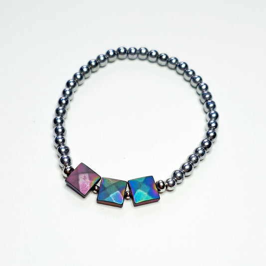 Faceted hematite squares bracelet