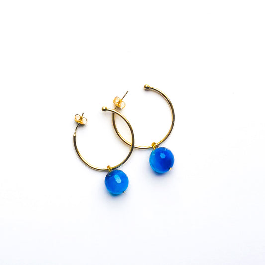 Blue faceted fire agate on 30mm gold plated hoop