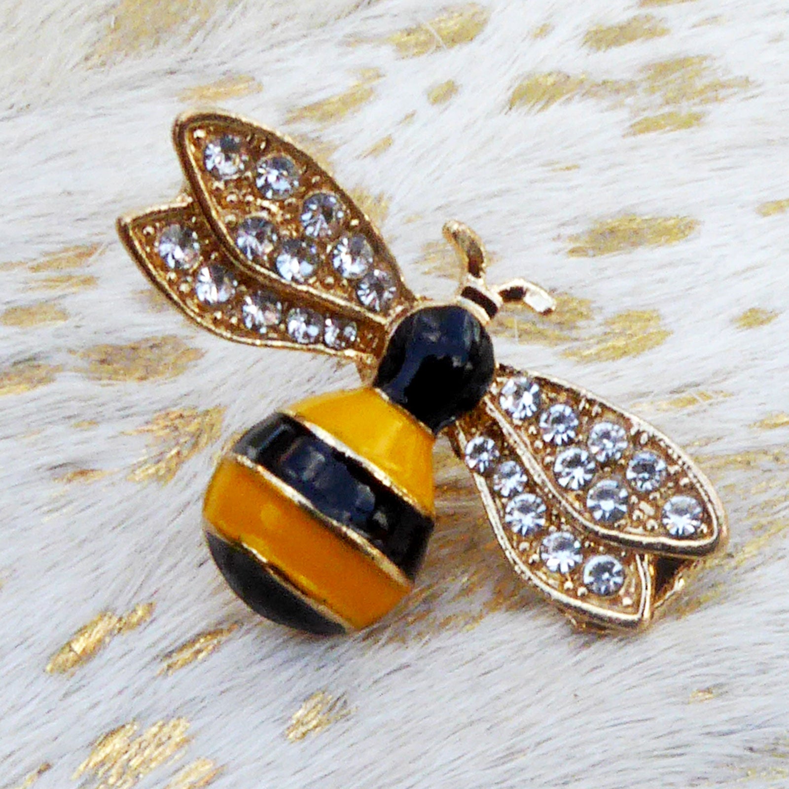 Gold plated bee pin with push-on clasp fitting