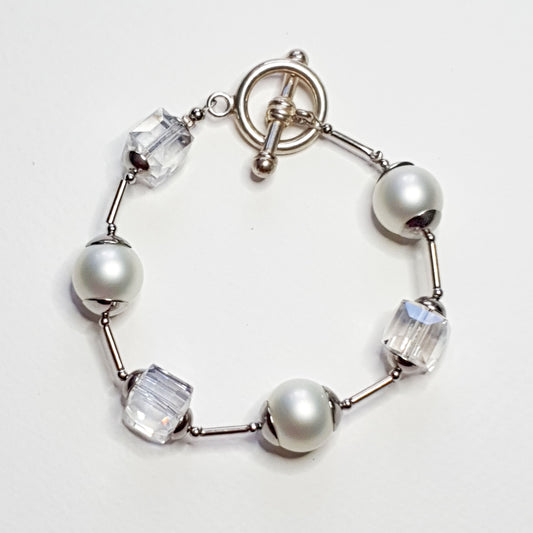 Glass pearl and crystal cube bracelet with a T-bar clasp