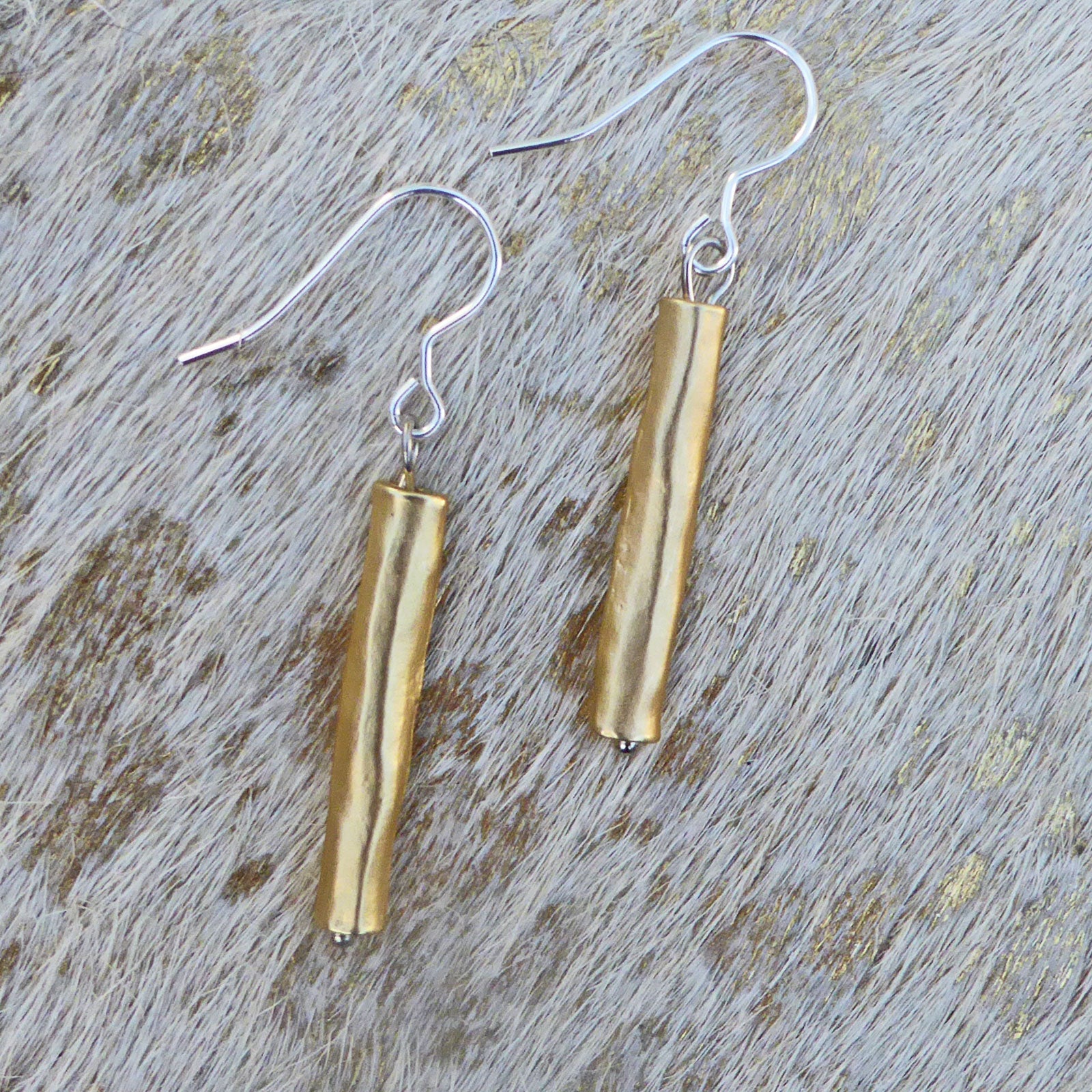 Gold plated metal bar earrings