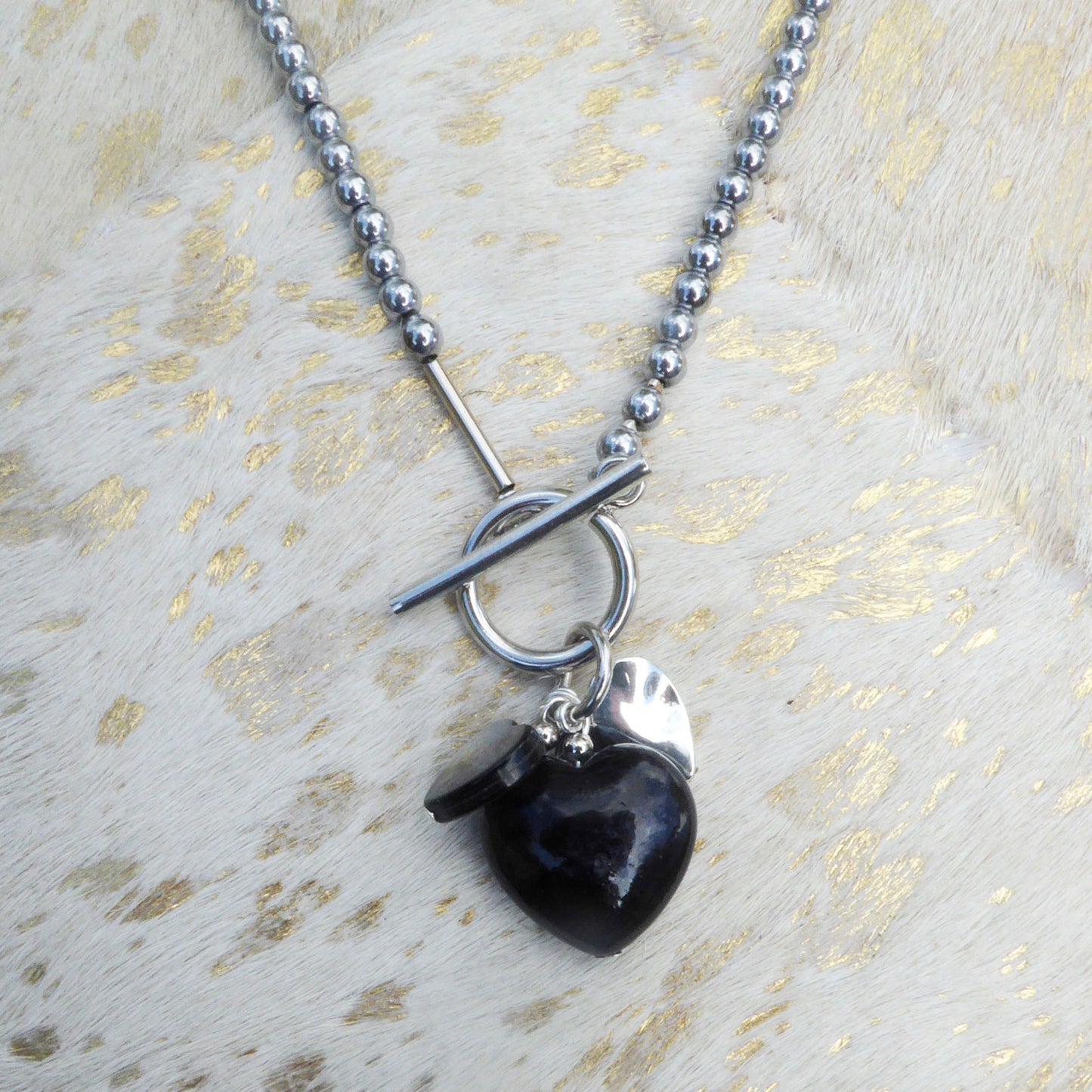 Black fossil stone charms necklace